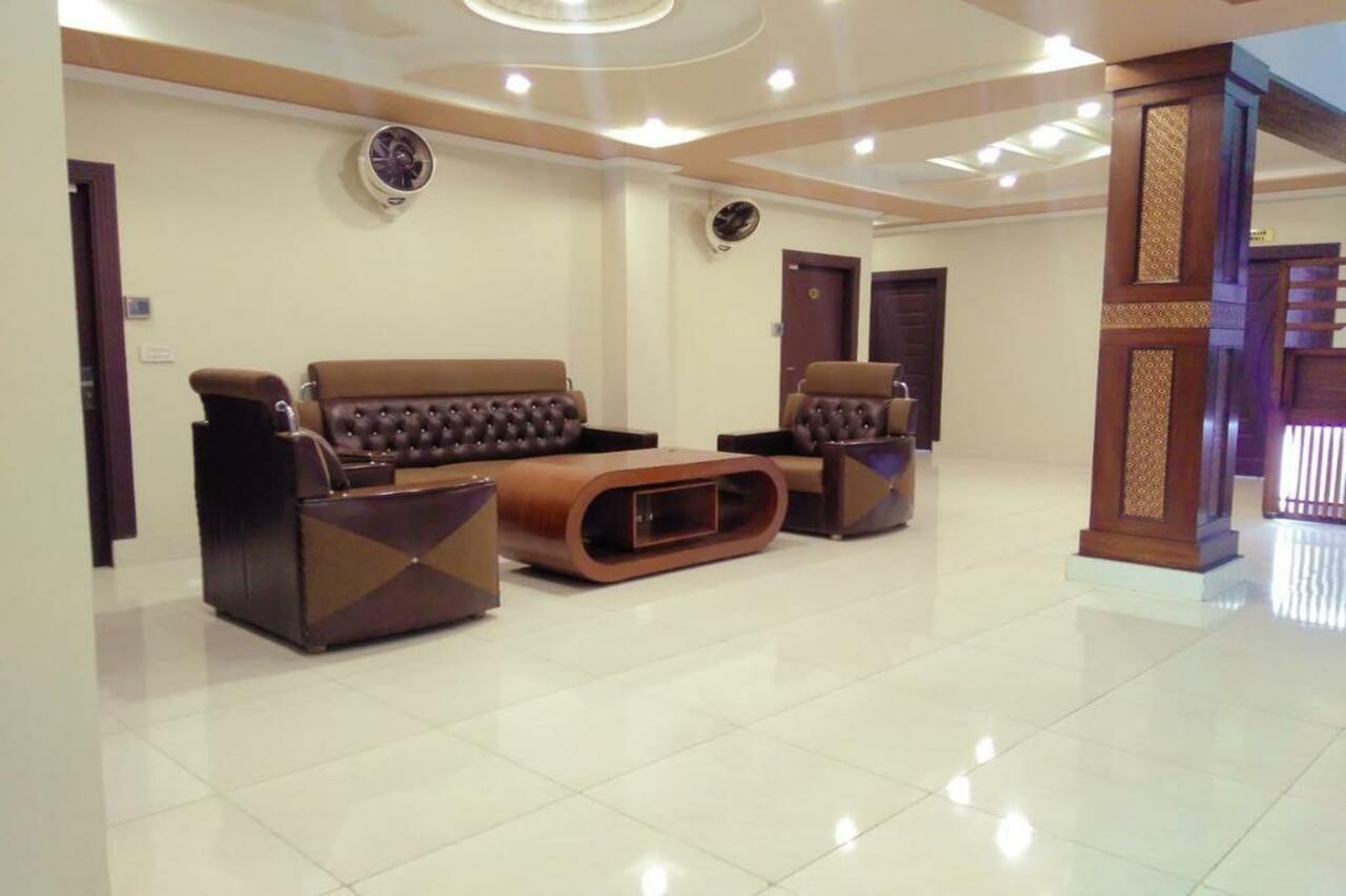 Hotel Crown Inn Multan Dış mekan fotoğraf