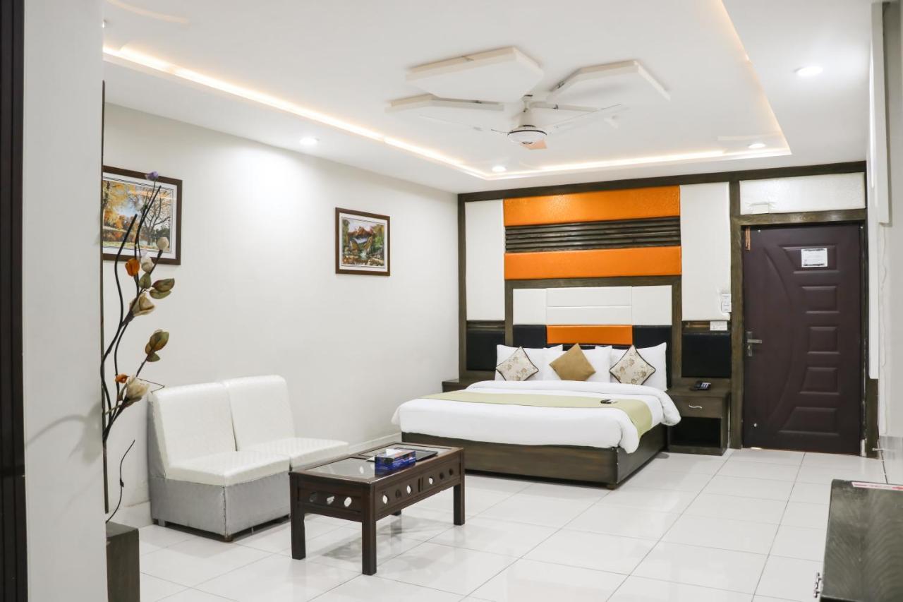 Hotel Crown Inn Multan Dış mekan fotoğraf