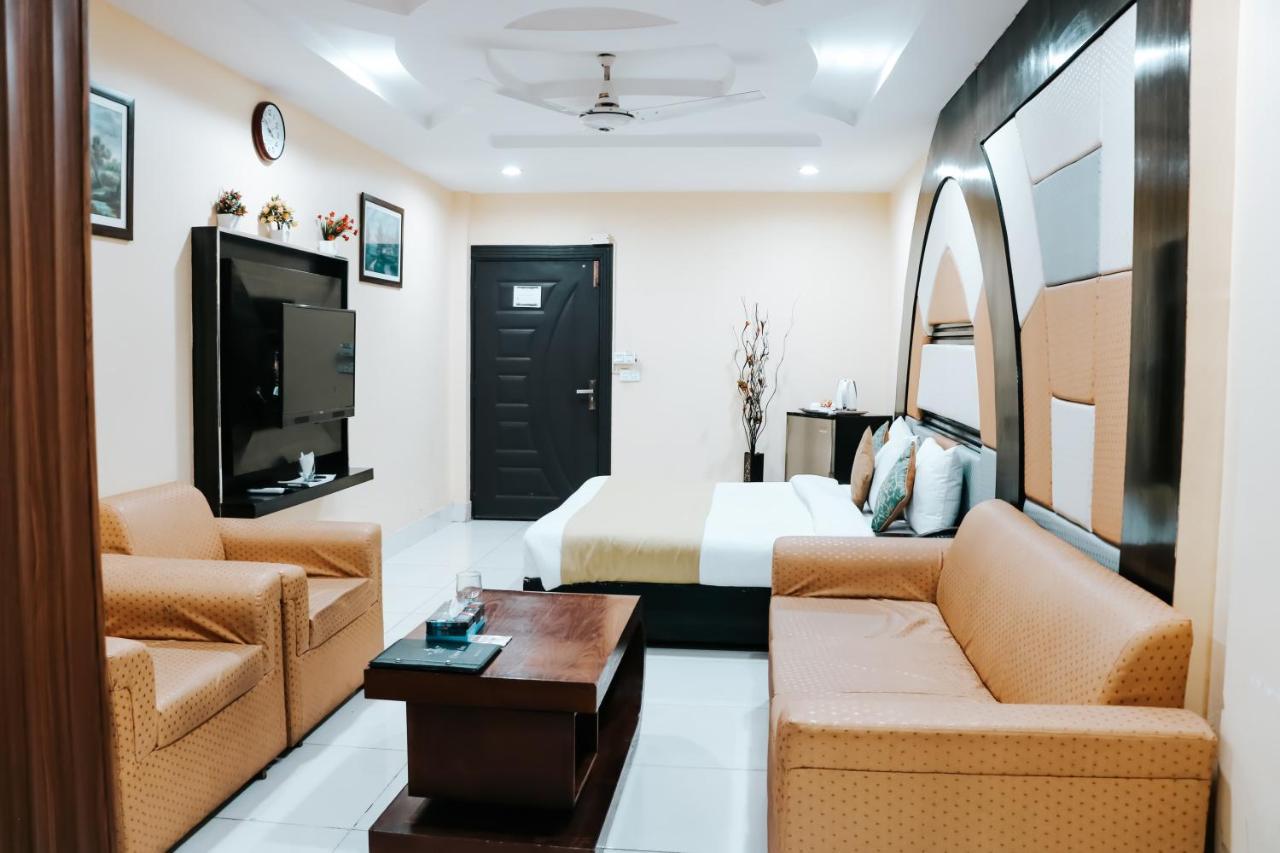 Hotel Crown Inn Multan Dış mekan fotoğraf