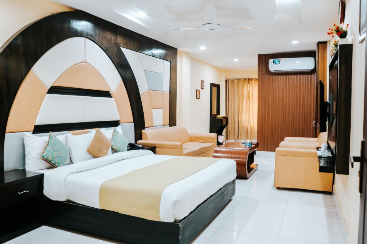 Hotel Crown Inn Multan Dış mekan fotoğraf