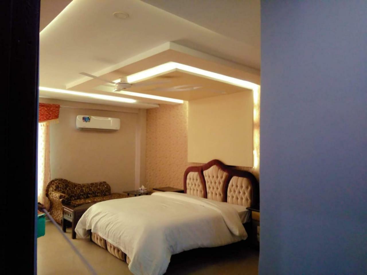 Hotel Crown Inn Multan Dış mekan fotoğraf