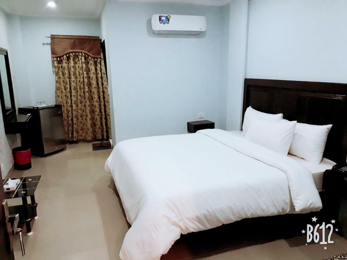 Hotel Crown Inn Multan Dış mekan fotoğraf