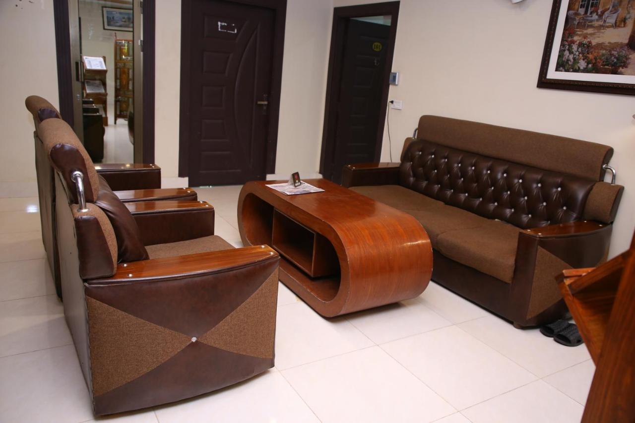 Hotel Crown Inn Multan Dış mekan fotoğraf