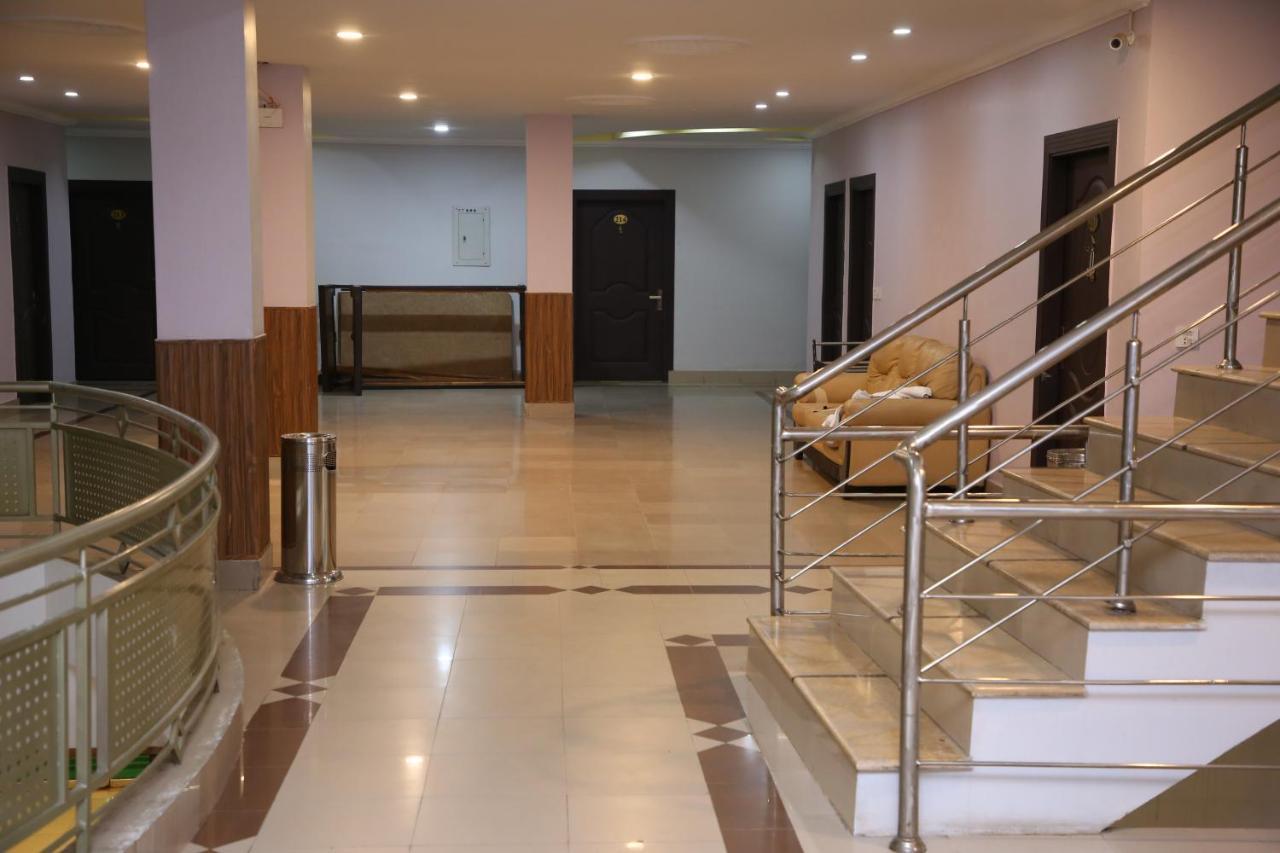 Hotel Crown Inn Multan Dış mekan fotoğraf