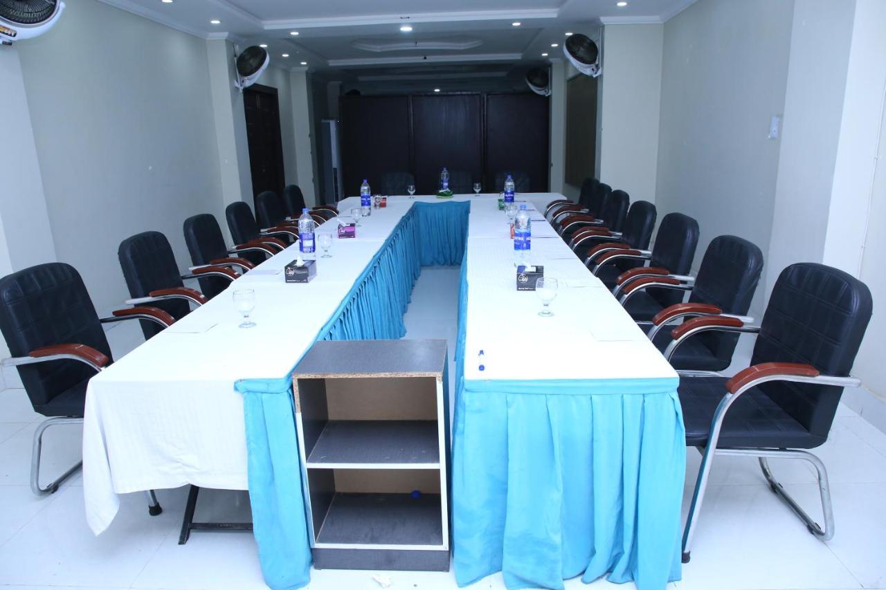 Hotel Crown Inn Multan Dış mekan fotoğraf
